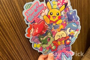 ポケモンセンターで誕生日にいただけるバースデーカードの写真です。