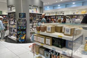 ポケモンセンタートウキョーDX(日本橋)の店内にある雑貨の写真です。